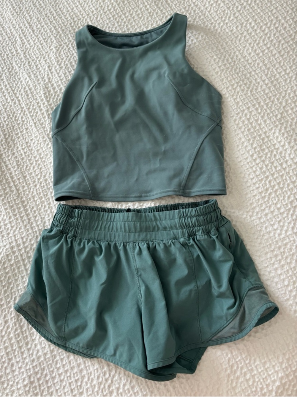 lululemon hotty hot shorts & Wunder Train Tank Top